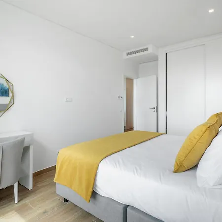 Ocean & Beach 1 With Pool By Homing Lagos