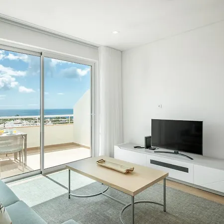 Ocean & Beach 1 With Pool By Homing Lagos